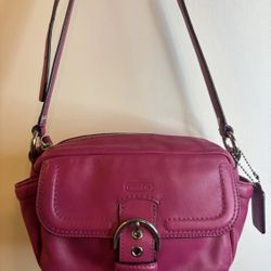 Coach camera Bag Hot Pink Excellent Condition 