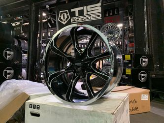 22x12 Moto Metal wheels 2 piece 8x6.5 Chevy HD Dodge Ram and older Fords