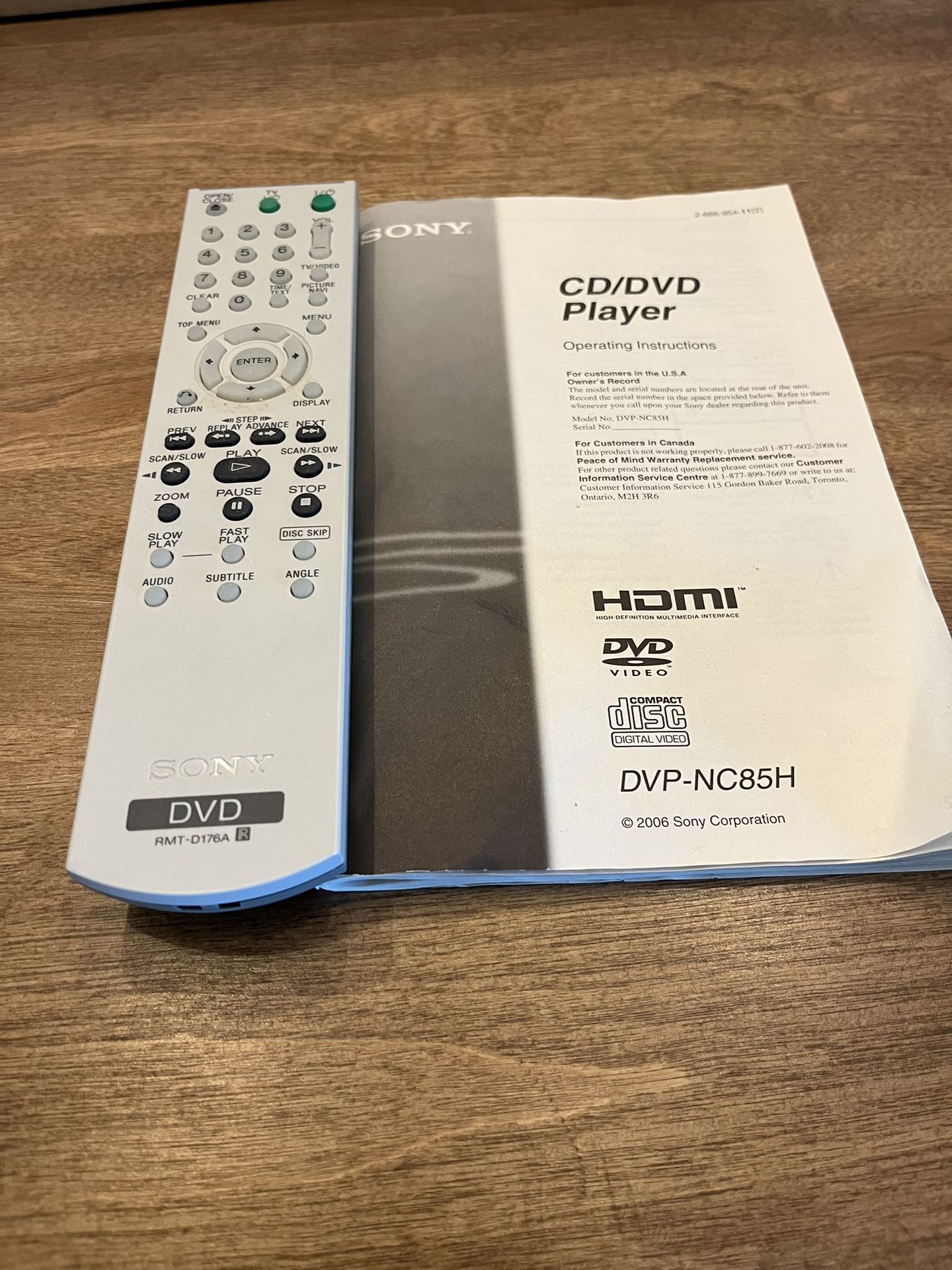 I Sony DVP-NC85H is a 5-disc DVD CD player with a remote
