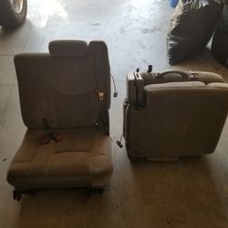 Seats From A 4 Door Yukon.. Good For Any GMC Or Chevy