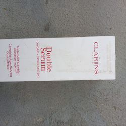 CLARINS DOUBLE SEEUM