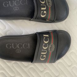 Gucci Kid Sandals 