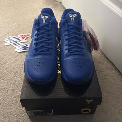 Kobe V Protro Size 11 Brand New 