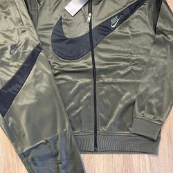 NIKE DRY SWEATSUITS