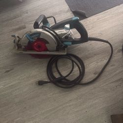 Makita 15 Amp 7-1/4 in. Corded Lightweight Magnesium Hypoid Circular Saw
