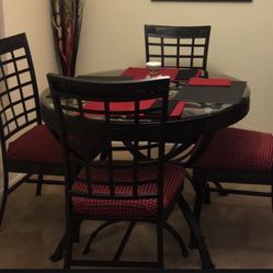 Kitchen/ Dinning Room Table