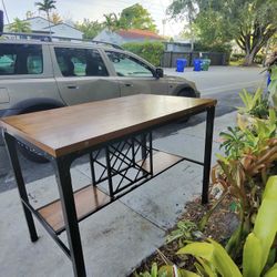 kitchen island/utility table