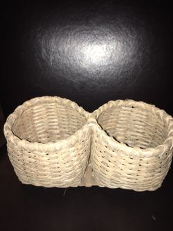 2 very cute round wicker baskets connected