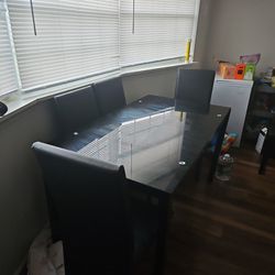 Black Kitchen Table With 6 Chairs On Used For About A Year