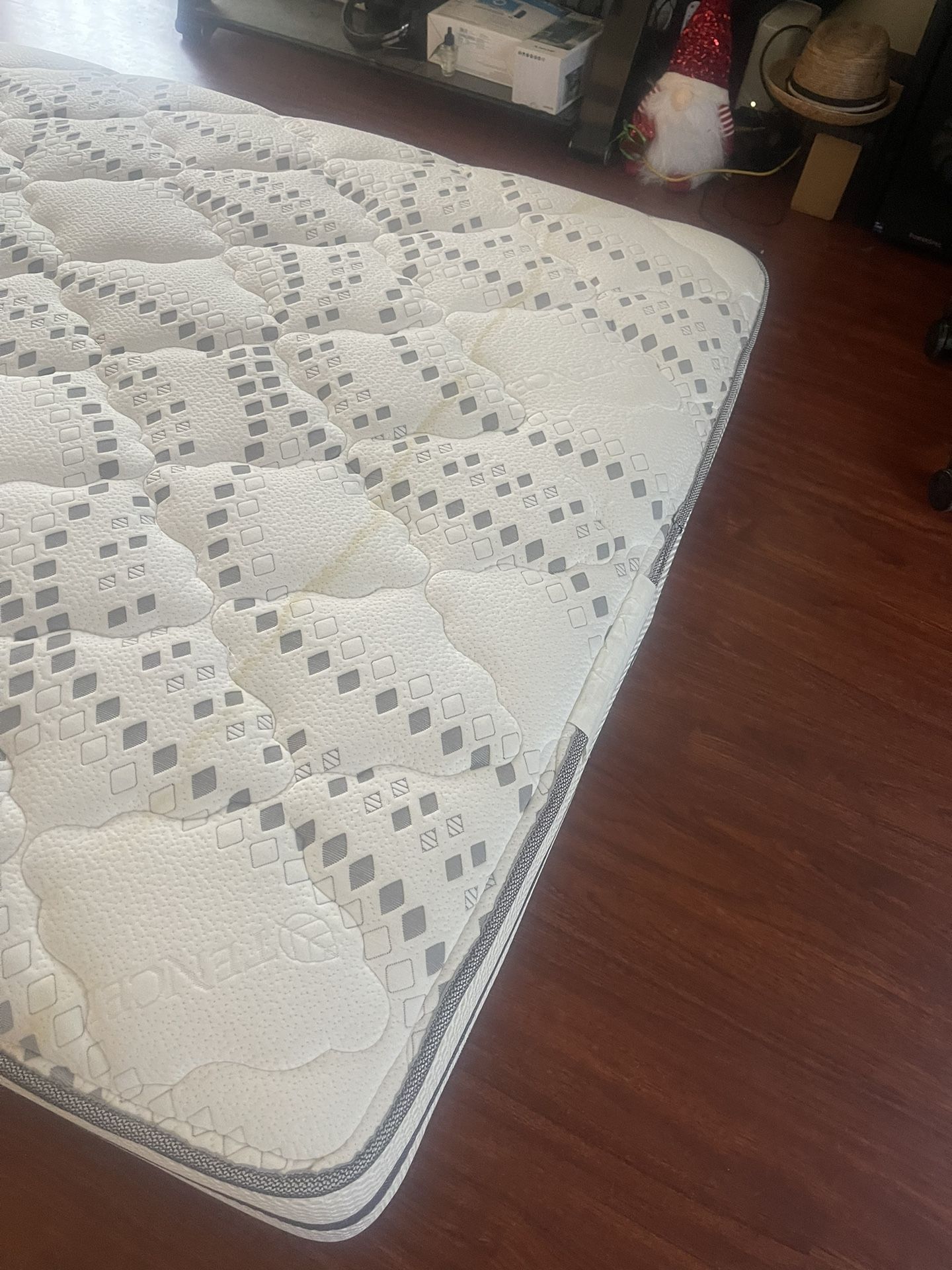 Queen Mattress / Box Spring With Drawers