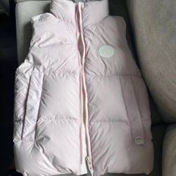 Canada goose  everett vest size#L  $360New With Tag 