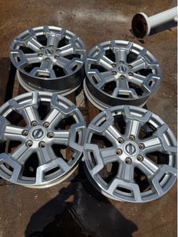 Nissan Titan stock rims