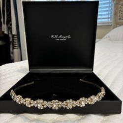 Tiara 