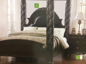 Queen bedroom set 4 piece