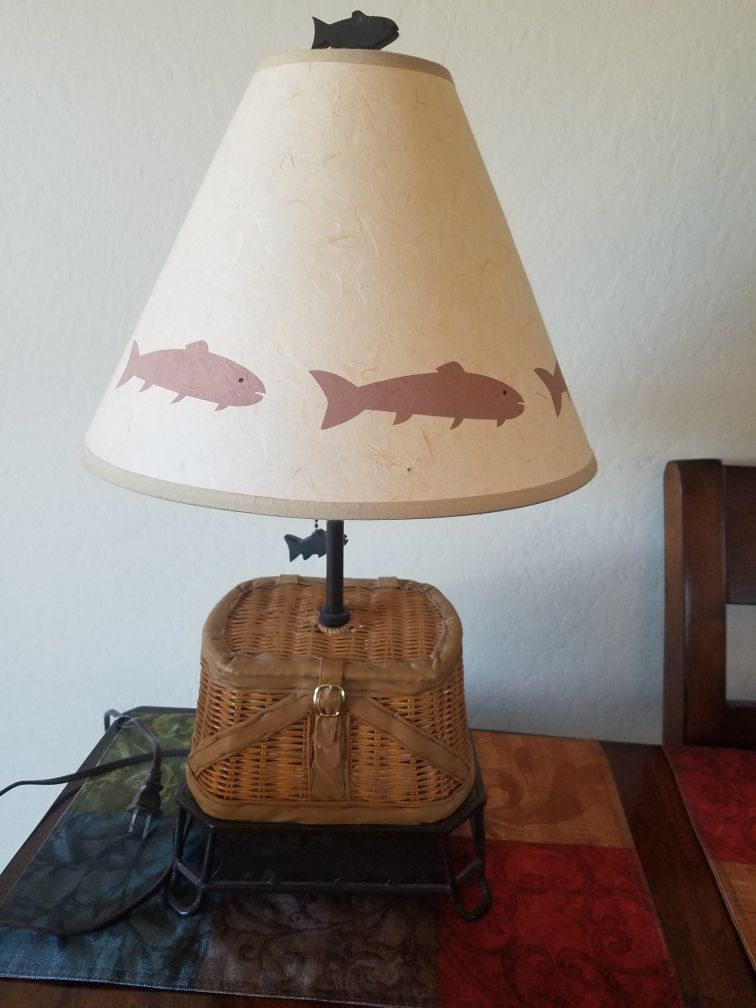 Fishing Creel basket lamp for Sale in Show Low, AZ - OfferUp