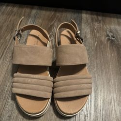 Women 7.5 Shoes