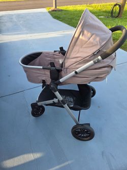 Evenflo Pivot Baby Stroller