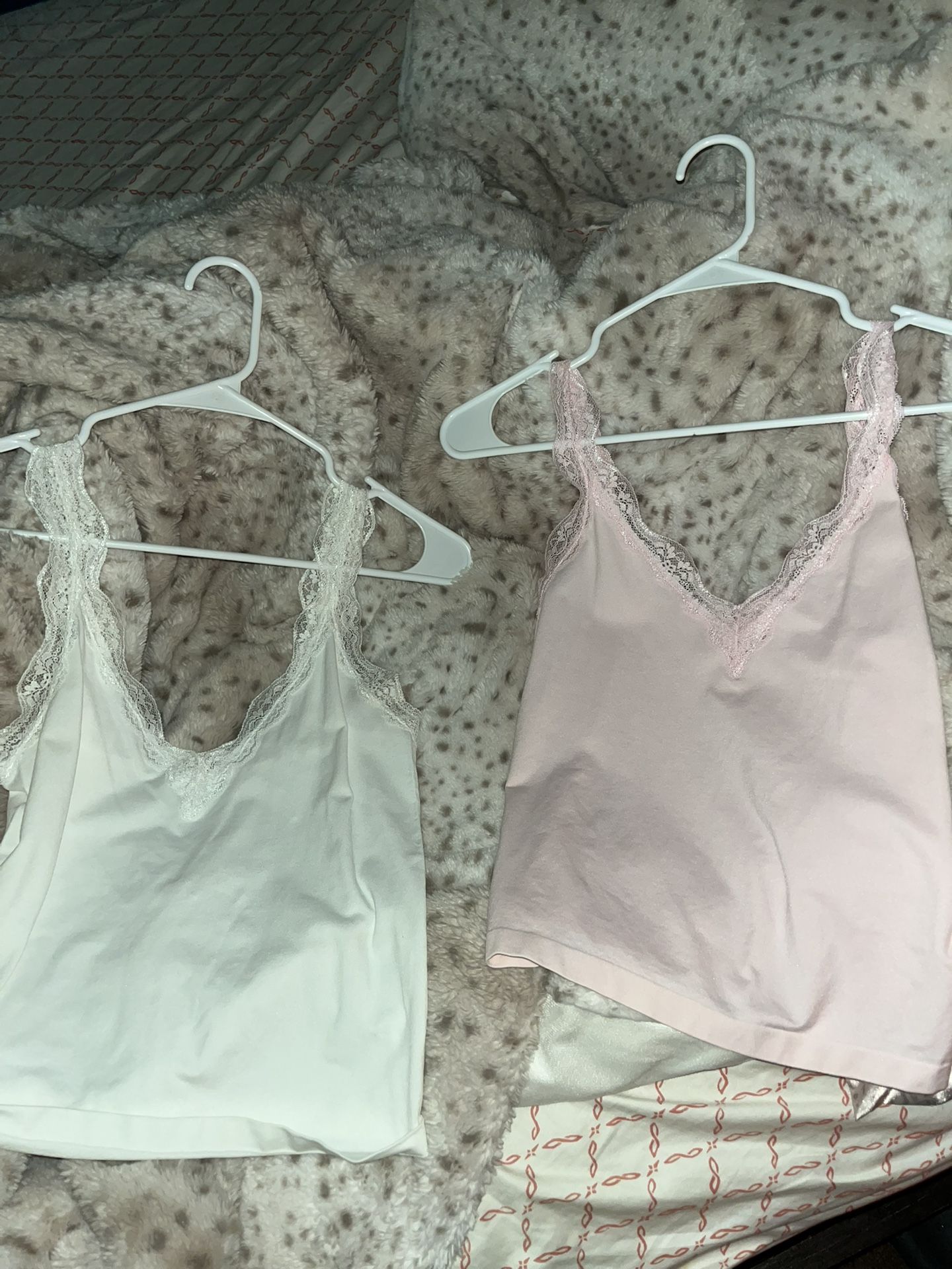 2 Tanks White N Pink