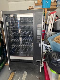 Snacks machine