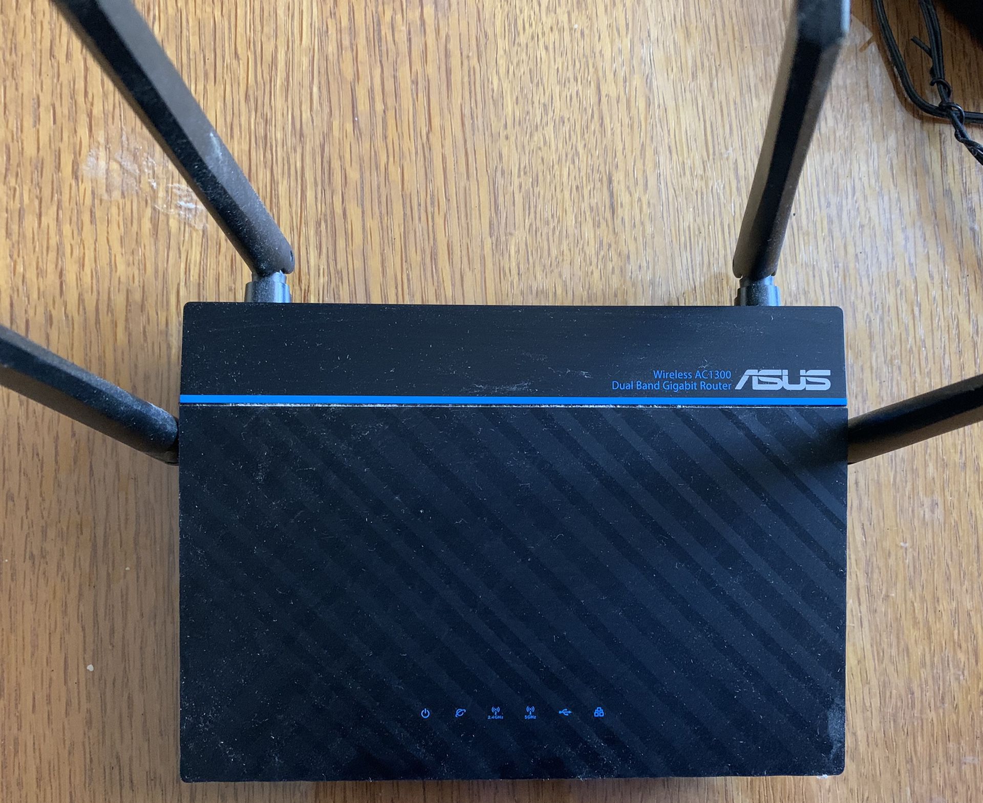 ASUS wireless AC1300 Dual Band Gigabit Router