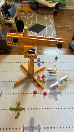 Hape Playscapes Crane Lift Playset| Construction Truck Vehicle Playset for Kids