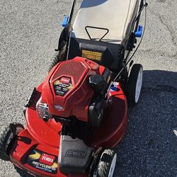 TORO GAS SELF-PROPELLED LANW MOWER 