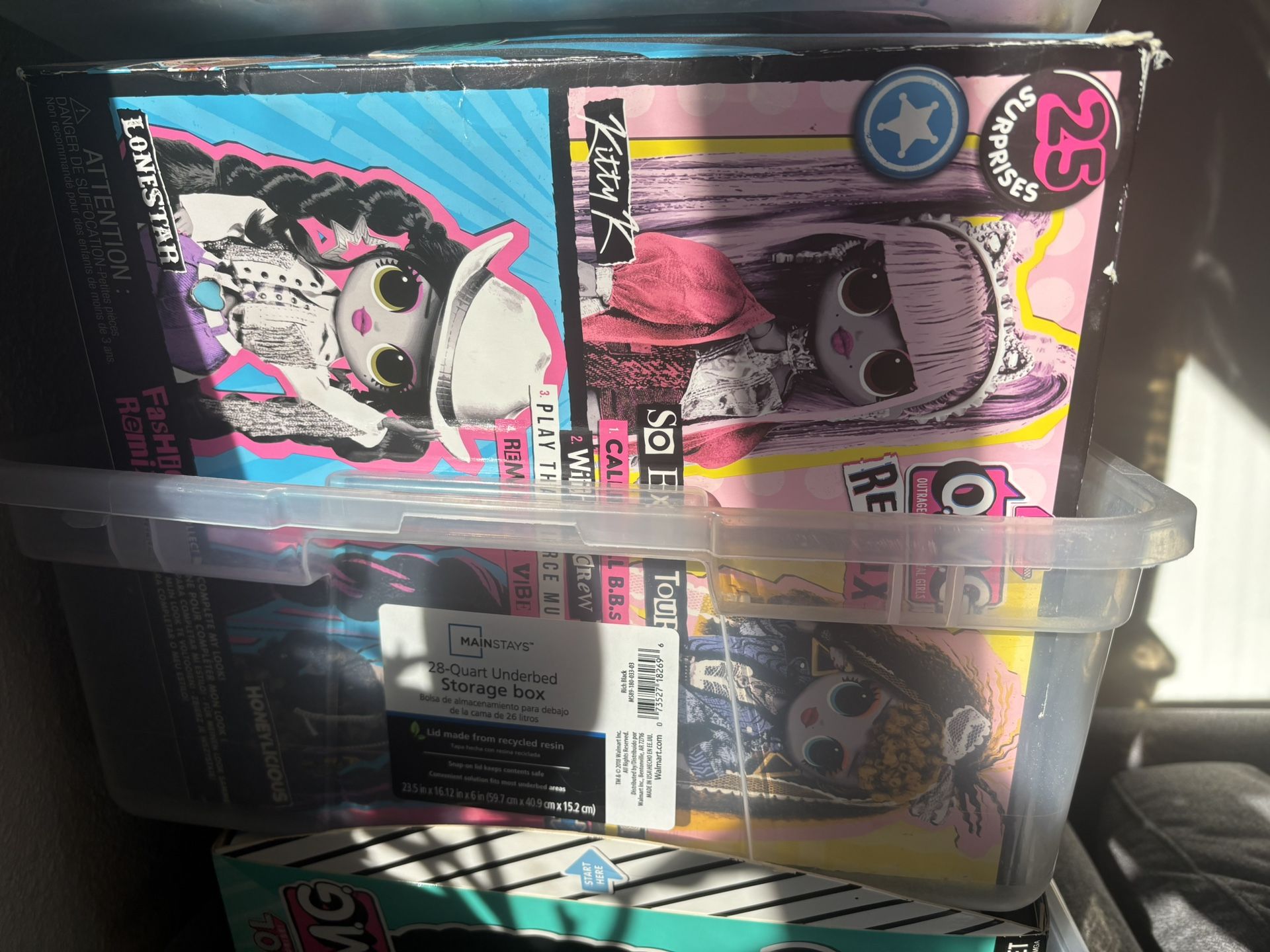 HUGE Lot Of LOL OMG Dolls