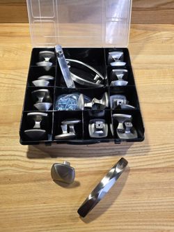 Brushed Nickel Cabinet Knobs & Pulls