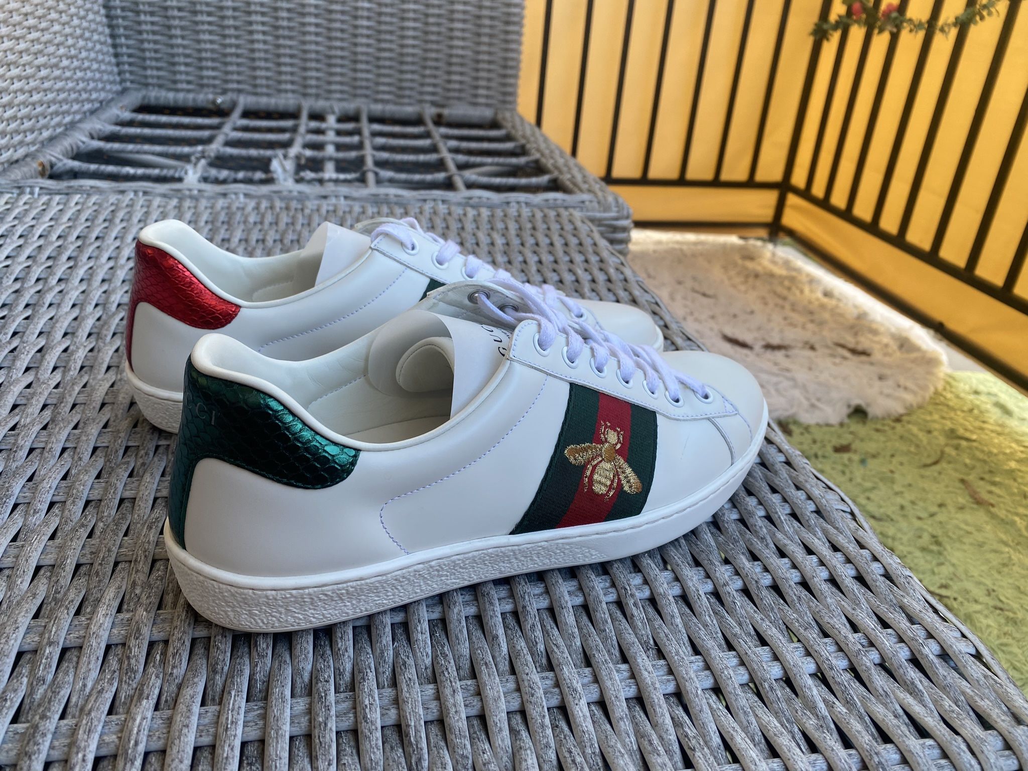 Gucci Ace Shoes Embroidered Bee