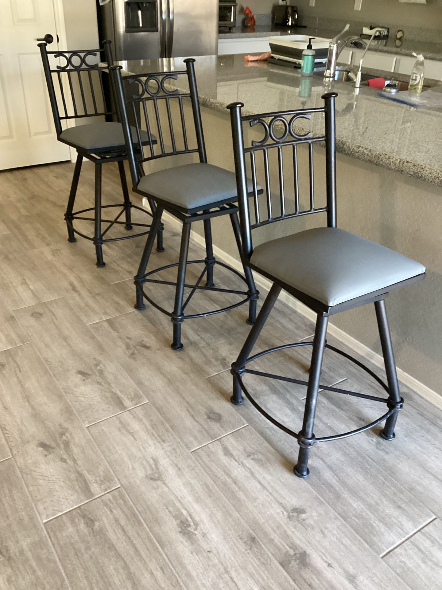 3 Bar Stools Rod Iron Counter Height Bar Stool Counter Bar Stool Swivel, Padded Seat Kitchen Island Chair