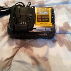 DeWalt Charger 4 amp