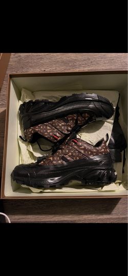 Burberry sneakers