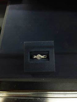 White Gold 10k (.417) 1.8 grams Size 8.5
