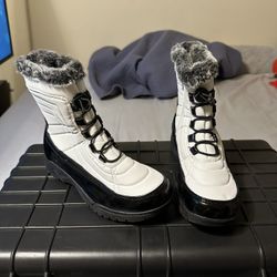 Totes Snow Boots Black & White Size US 7 Women