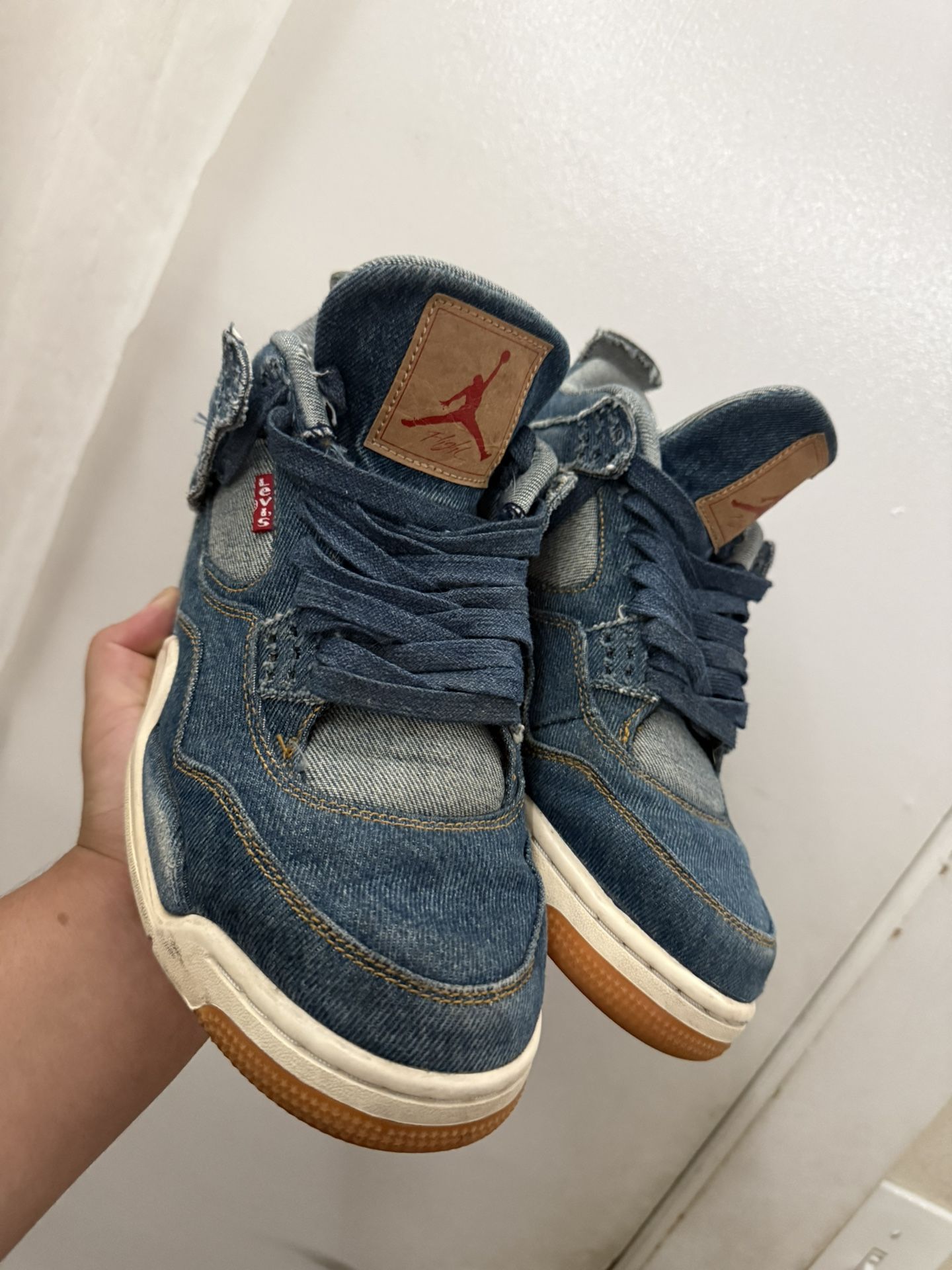 Jordan 4 Levi’s 