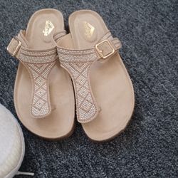 Sandal 