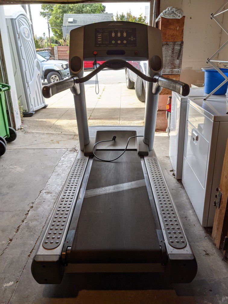 LifeFitness 95T Treadmill
