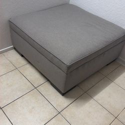 Ottoman With Storage 