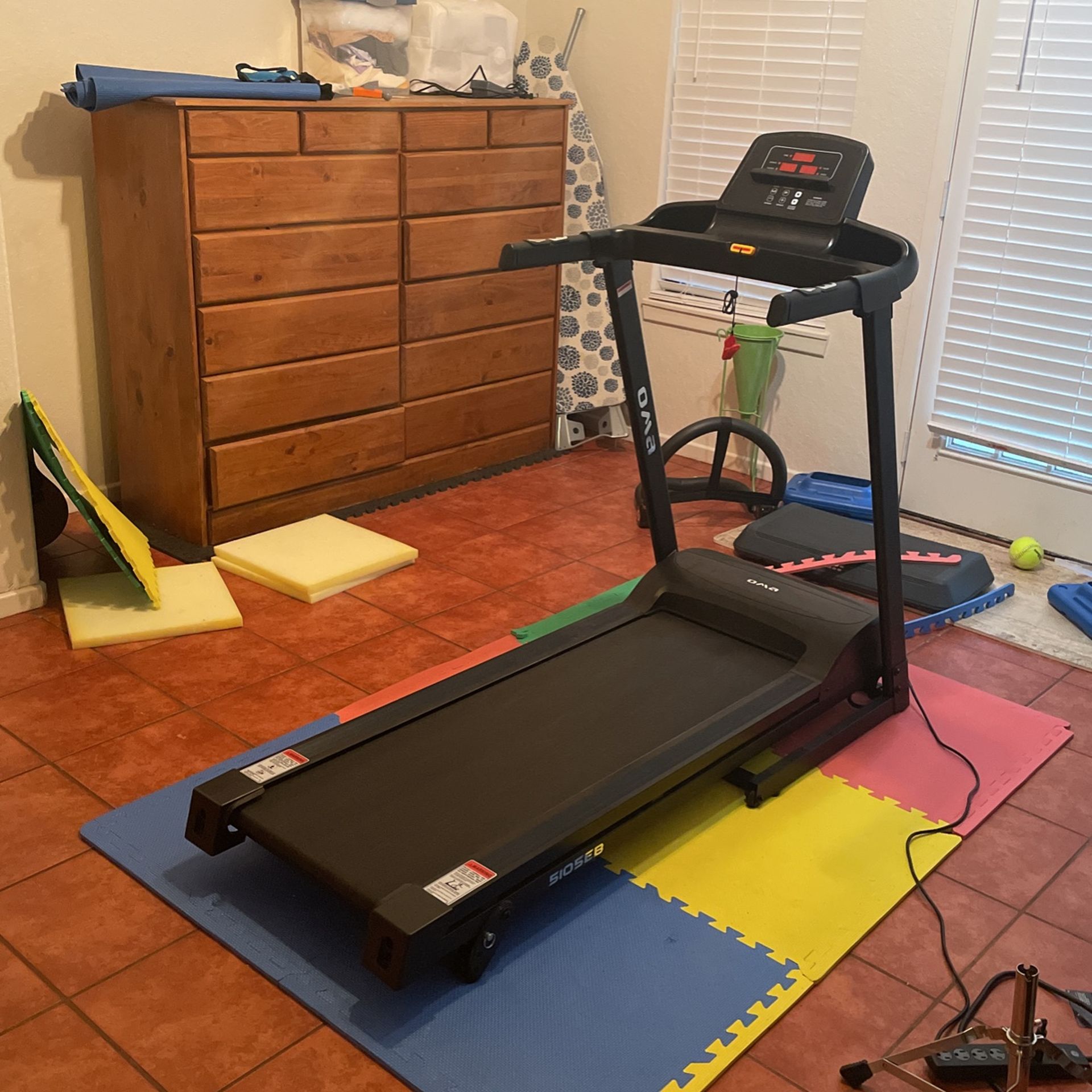 OMA 5105EB Treadmill