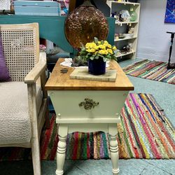 Vintage 1950’s Maple Dough Box With Storage