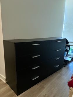 8 Drawer Double Dresser