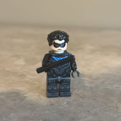 LEGO DC Nightwing Minifigure