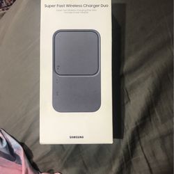 SAMSUNG SUPER FAST WIRELESS CHARGER DUO