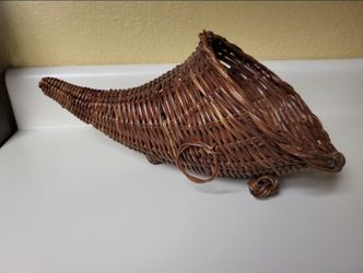 Horn of Plenty Wicker Basket Autumn Fall Thanksgiving Decoration and Centerpiece Craft Vintage 