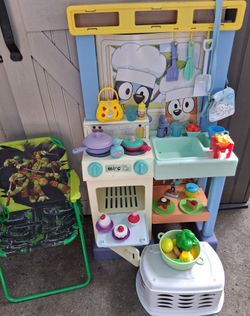 Bluey kitchen used Condicion works good $25 Slauson ave /western