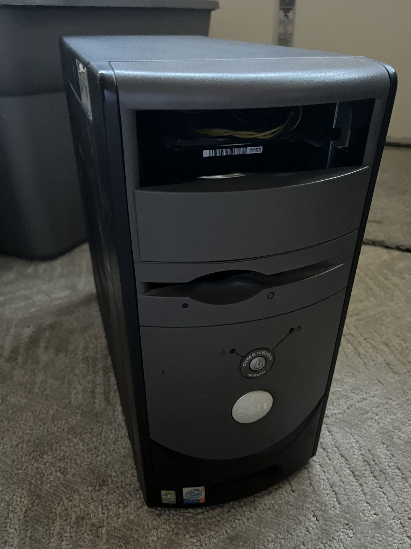 Old school PC - Dell Dimension 4600 Pentium4HT Nvidia Intel WindowsXP