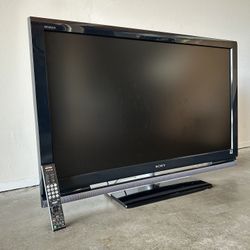 Sony Bravia 43” TV