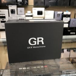 Ricoh GR IV Monochrome 