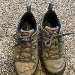 Hiking Shoes - Waterproof 