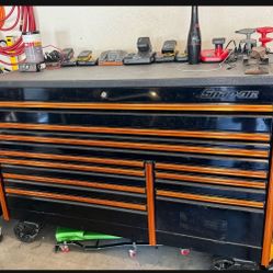 SNAP ON TOOL BOX W/ LOTS OF TOOLS! Huge Value! - Summerlin